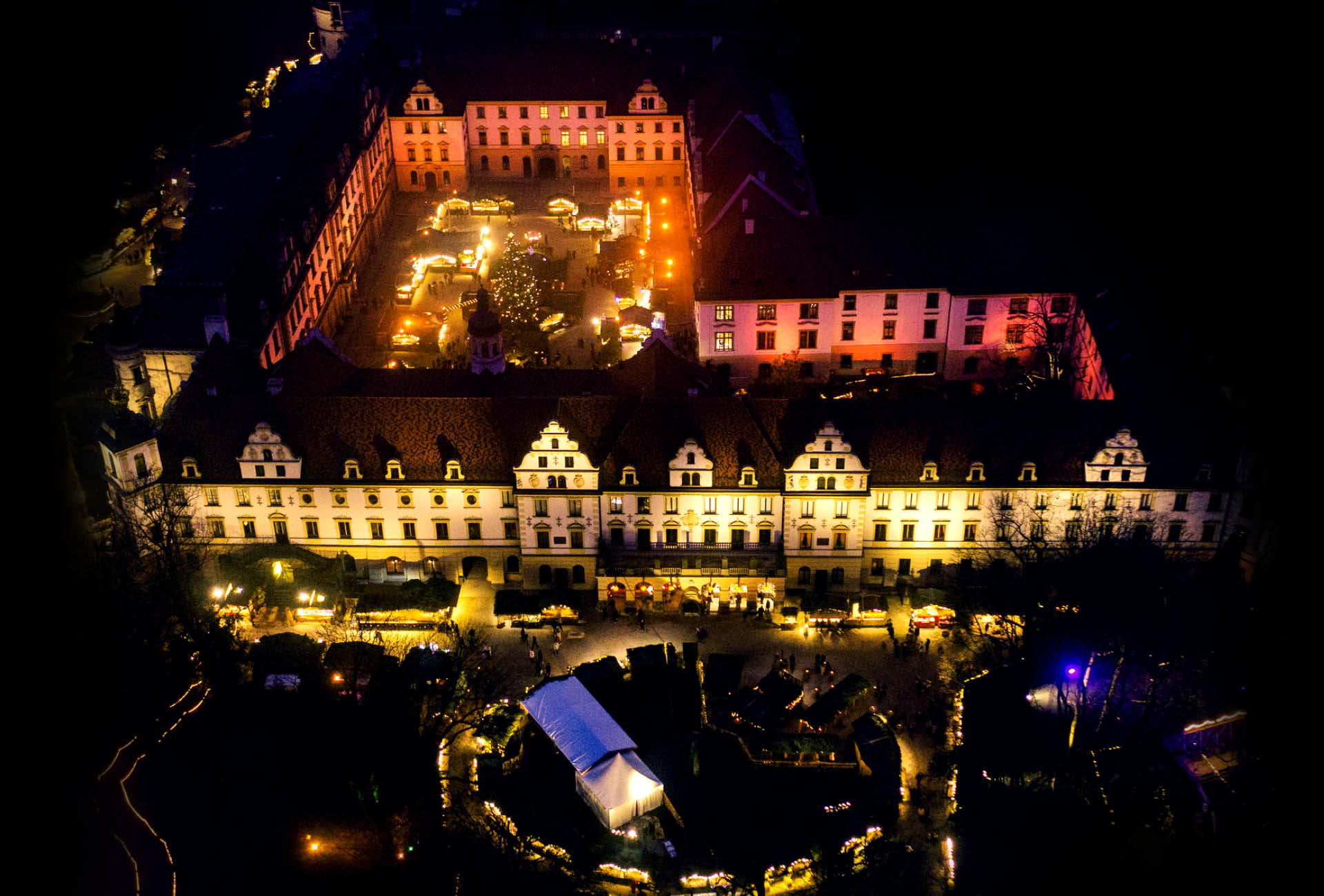 Romantischer Weihnachtsmarkt auf Schloss Thurn und Taxis Regensburg